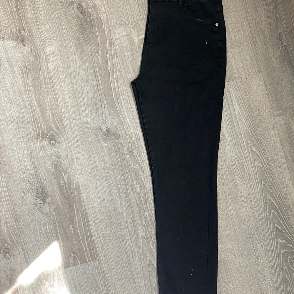 Women's Black Straight Leg Jeans